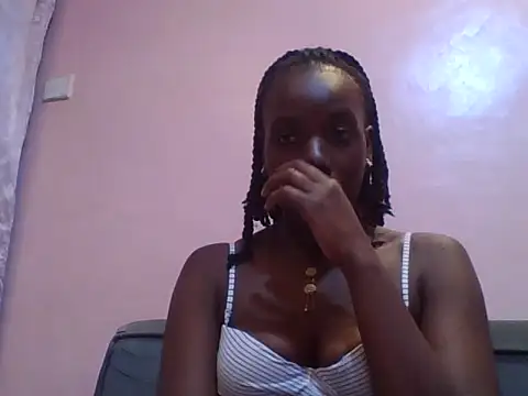 Snapshot of Thick_Me- chatting on June 28, 2026, 4:02 pm Thick Me- online show from June 28, 2026, 4:02 pm