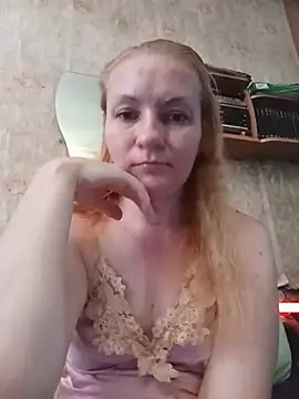 Snapshot of moonlight2311 chatting on August 1, 2026, 10:24 am moonlight2311 online show from August 1, 2026, 10:24 am