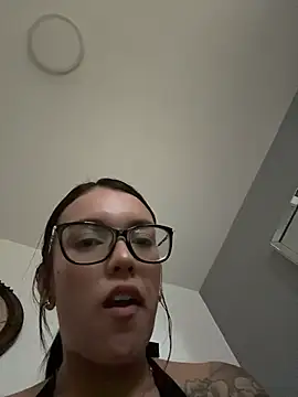 Snapshot of shantalgray__ chatting on June 25, 2026, 11:10 pm shantalgray online show from June 25, 2026, 11:10 pm