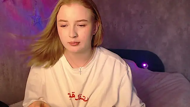 LumiMoore online show from July 8, 2026, 5:24 pm