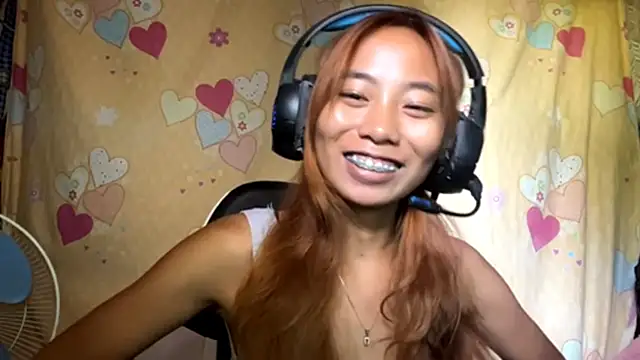 Snapshot of PiaSwida chatting on July 1, 2026, 3:29 am PiaSwida online show from July 1, 2026, 3:29 am