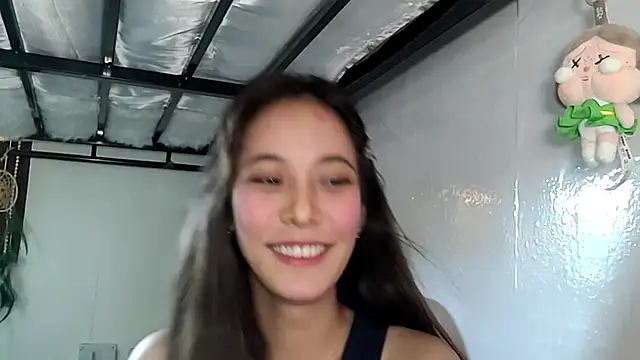 Snapshot of HaMeschino chatting on July 4, 2026, 9:37 am HaMeschino online show from July 4, 2026, 9:37 am