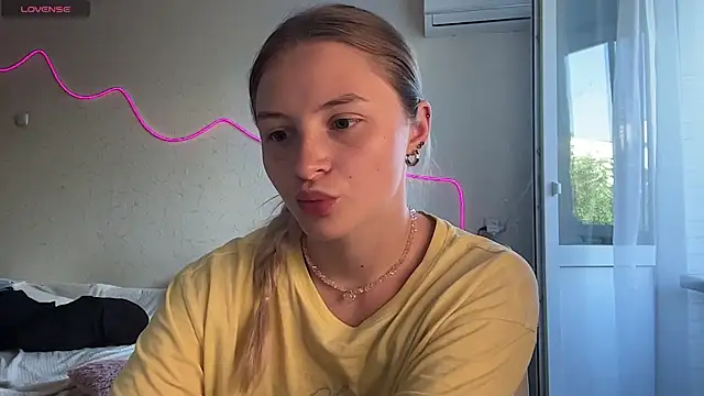 Snapshot of XXXKamilaXXX chatting on July 3, 2026, 1:17 pm XXXKamilaXXX online show from July 3, 2026, 1:17 pm