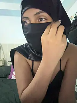 Leylak Fadel online show from July 3, 2026, 5:03 am
