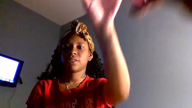 Snapshot of veraredd chatting on July 4, 2026, 8:57 pm veraredd online show from July 4, 2026, 8:57 pm