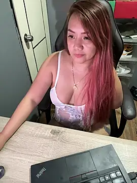 Snapshot of chloe_wonderlust chatting on July 14, 2026, 1:06 pm chloe wonderlust online show from July 14, 2026, 1:06 pm