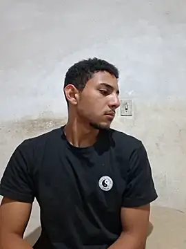 Snapshot of andre_oliver2 chatting on July 1, 2026, 8:31 pm andre oliver2 online show from July 1, 2026, 8:31 pm