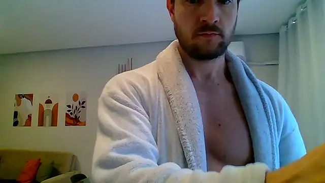 Snapshot of Mrgray28 chatting on July 3, 2026, 1:06 pm Mrgray28 online show from July 3, 2026, 1:06 pm