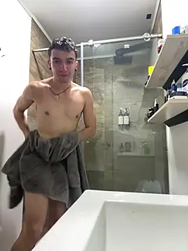 Snapshot of Stivxqr chatting on July 6, 2026, 4:42 pm Stivxqr online show from July 6, 2026, 4:42 pm