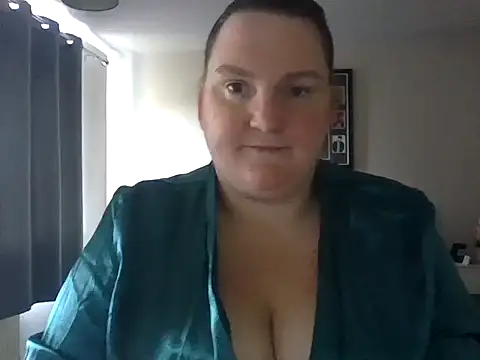 LumaBelleX online show from July 23, 2026, 8:44 am
