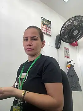 Snapshot of RoseFenix chatting on July 14, 2026, 1:28 pm RoseFenix online show from July 14, 2026, 1:28 pm