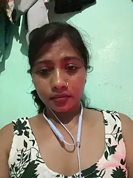Snapshot of Miss-puhu chatting on July 5, 2026, 4:25 pm Miss-puhu online show from July 5, 2026, 4:25 pm