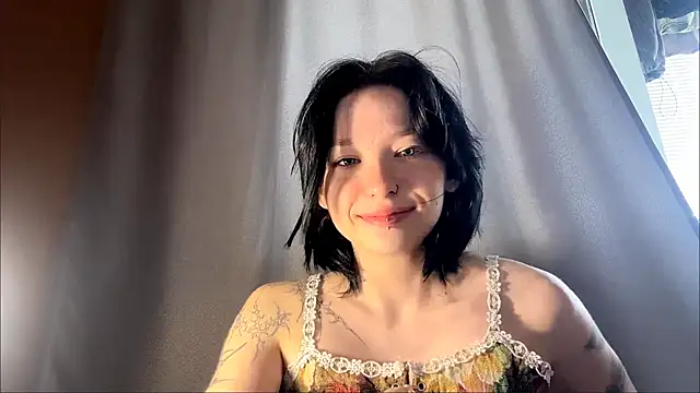 Snapshot of kriniavero chatting on July 21, 2026, 10:27 am kriniavero online show from July 21, 2026, 10:27 am