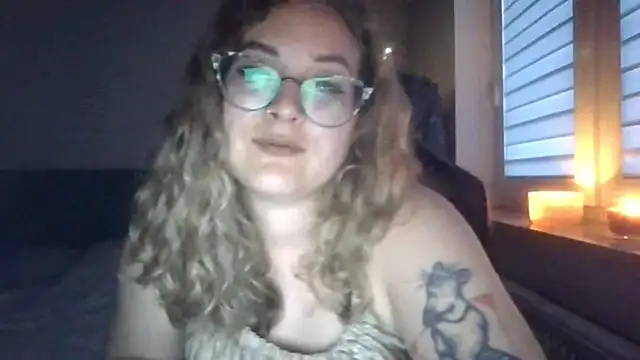 LucyTease online show from July 7, 2026, 6:44 pm