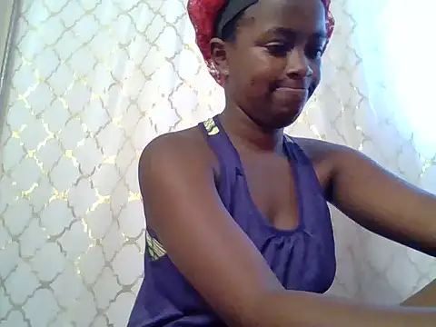 Snapshot of Queen_hazzon chatting on July 8, 2026, 2:29 pm Queen hazzon online show from July 8, 2026, 2:29 pm