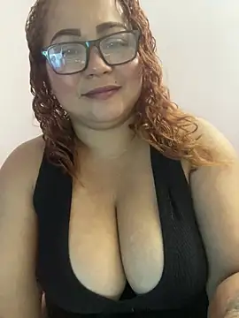 Snapshot of sabrina_hot_milf chatting on July 19, 2026, 1:58 am sabrina hot milf online show from July 19, 2026, 1:58 am
