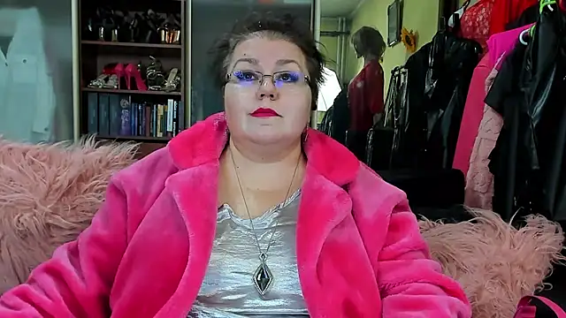 KaryQueen online show from February 22, 2025, 5:02 pm