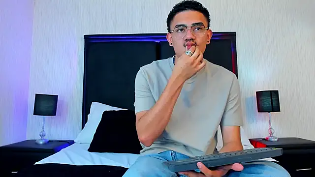 JadenJake online show from July 13, 2026, 9:03 pm