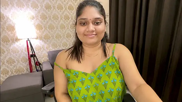 Snapshot of Varsha-ji76 chatting on July 9, 2026, 6:29 pm Varsha-ji76 online show from July 9, 2026, 6:29 pm