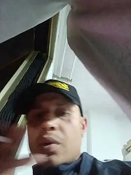suavesito00070 online show from July 10, 2026, 12:32 am