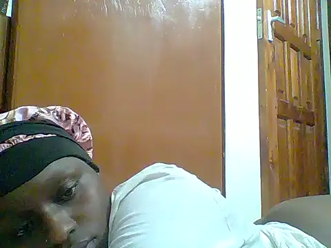 Snapshot of hotty_assy chatting on July 14, 2026, 12:32 am hotty assy online show from July 14, 2026, 12:32 am