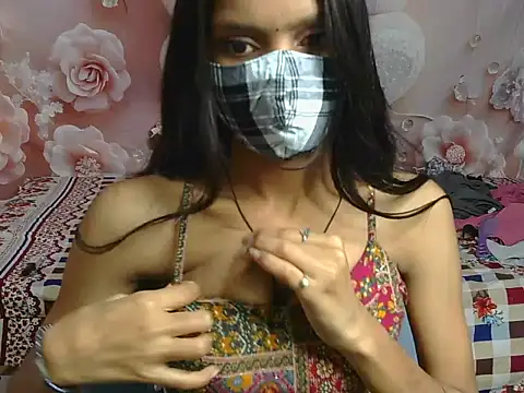 Bold-Maya online show from July 15, 2026, 7:43 pm