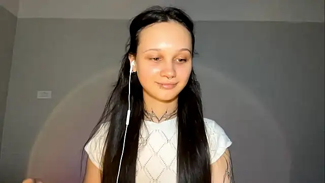 Snapshot of MayraLucarelli chatting on July 11, 2026, 10:15 am MayraLucarelli online show from July 11, 2026, 10:15 am