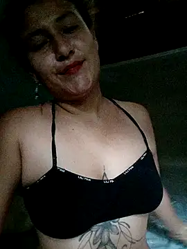 Snapshot of MERLINA_ROYALE chatting on August 5, 2026, 8:47 pm MERLINA ROYALE online show from August 5, 2026, 8:47 pm