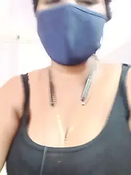 Snapshot of sweetkeerthi chatting on July 12, 2026, 2:56 am sweetkeerthi online show from July 12, 2026, 2:56 am