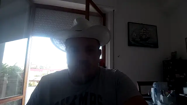 Snapshot of Theitalianpapi chatting on July 12, 2026, 5:08 am Theitalianpapi online show from July 12, 2026, 5:08 am