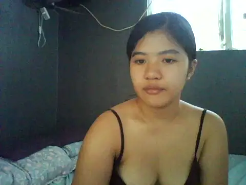 Snapshot of Loving_u19 chatting on July 13, 2026, 4:45 am Loving u19 online show from July 13, 2026, 4:45 am