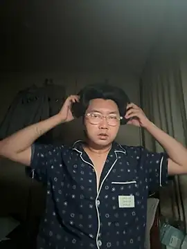 Snapshot of karuhikaru chatting on July 11, 2026, 5:57 pm karuhikaru online show from July 11, 2026, 5:57 pm