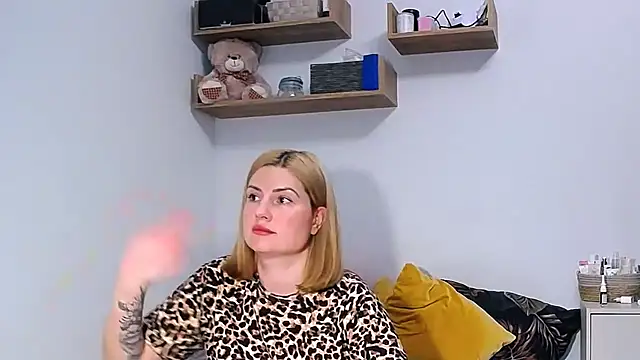 Snapshot of alisenties chatting on October 11, 2025, 2:40 pm alisenties online show from October 11, 2025, 2:40 pm