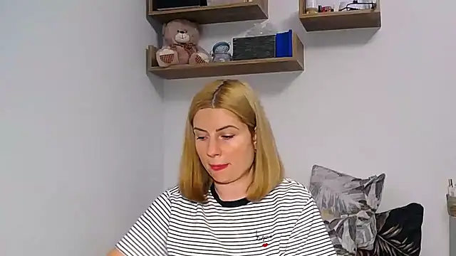 Snapshot of alisenties chatting on December 1, 2025, 3:35 pm alisenties online show from December 1, 2025, 3:35 pm