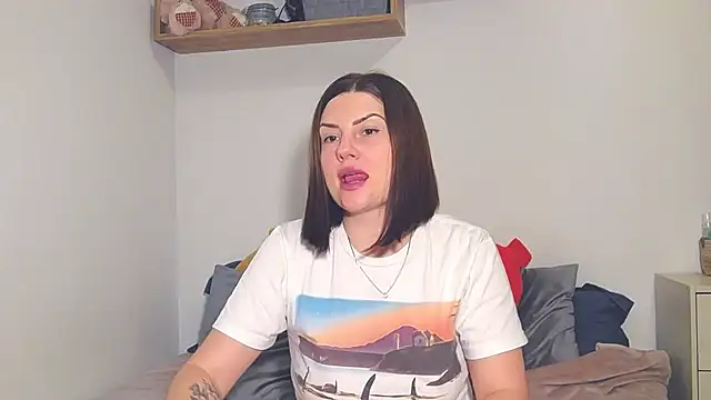 Snapshot of alisenties chatting on January 19, 2025, 5:49 pm alisenties online show from January 19, 2025, 5:49 pm