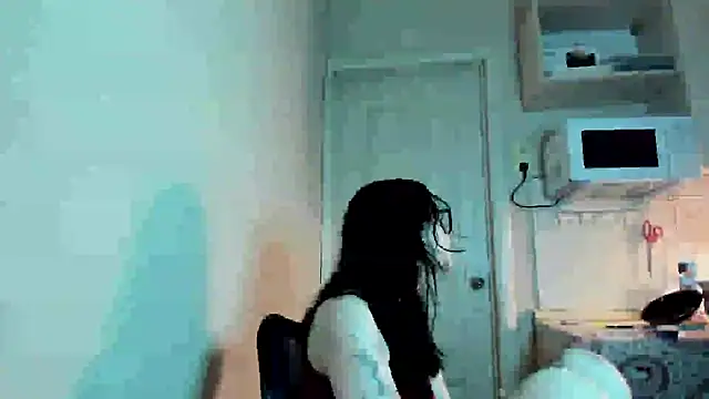 Snapshot of Honey_Mollyy chatting on July 15, 2026, 10:06 pm Honey Mollyy online show from July 15, 2026, 10:06 pm