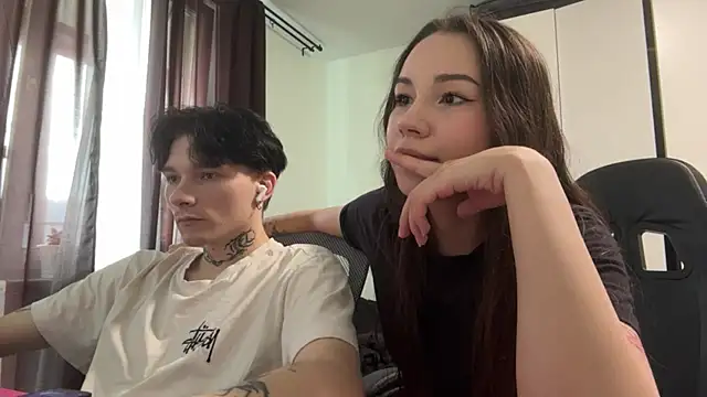 Snapshot of Frenchtamer chatting on July 15, 2026, 2:13 pm Frenchtamer online show from July 15, 2026, 2:13 pm