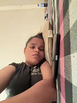 Snapshot of bhumii_ chatting on July 19, 2026, 9:06 am bhumii online show from July 19, 2026, 9:06 am