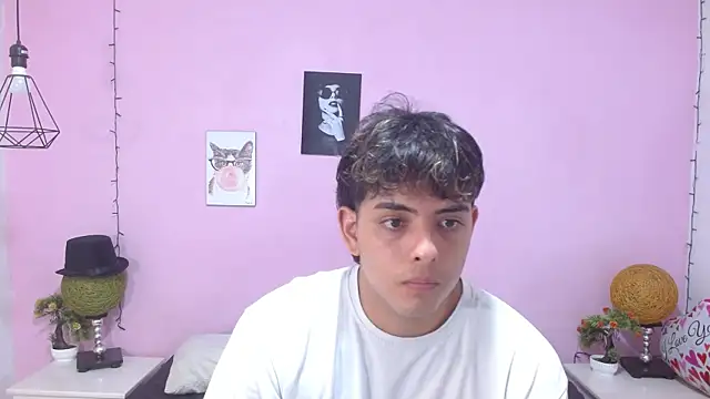 Snapshot of zayne_lyon chatting on July 15, 2026, 11:50 am zayne lyon online show from July 15, 2026, 11:50 am
