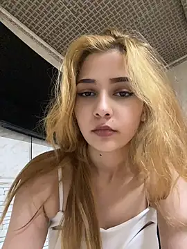 Snapshot of Nissza chatting on July 16, 2026, 4:37 pm Nissza online show from July 16, 2026, 4:37 pm