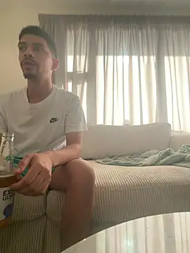 sexymilfandbd online show from July 16, 2026, 1:02 am