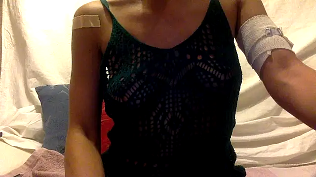 Snapshot of giuliamia chatting on July 15, 2026, 7:21 pm giuliamia online show from July 15, 2026, 7:21 pm