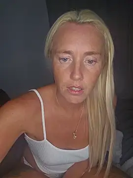 Snapshot of NaughtyMrsK26 chatting on July 20, 2026, 11:29 pm NaughtyMrsK26 online show from July 20, 2026, 11:29 pm