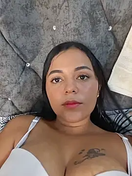 Snapshot of kiara-02 chatting on July 25, 2026, 4:24 pm kiara-02 online show from July 25, 2026, 4:24 pm