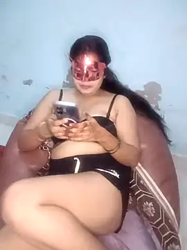 Snapshot of Komal_hot76 chatting on July 30, 2026, 4:28 pm Komal hot76 online show from July 30, 2026, 4:28 pm