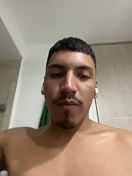 SkyTorres online show from July 25, 2026, 10:38 pm