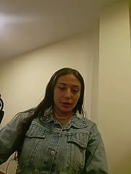 caroline bennett online show from July 24, 2026, 7:54 pm