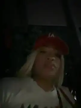 Snapshot of riri_brunnete chatting on July 9, 2026, 4:24 am riri brunnete online show from July 9, 2026, 4:24 am