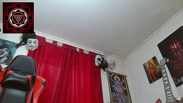 Snapshot of Amanda_Valeska chatting on November 10, 2025, 6:13 pm Amanda Valeska online show from November 10, 2025, 6:13 pm