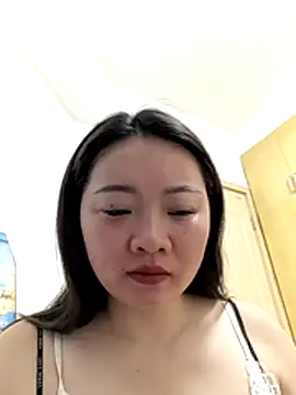 Snapshot of innnnn- chatting on July 23, 2026, 12:13 am innnnn- online show from July 23, 2026, 12:13 am
